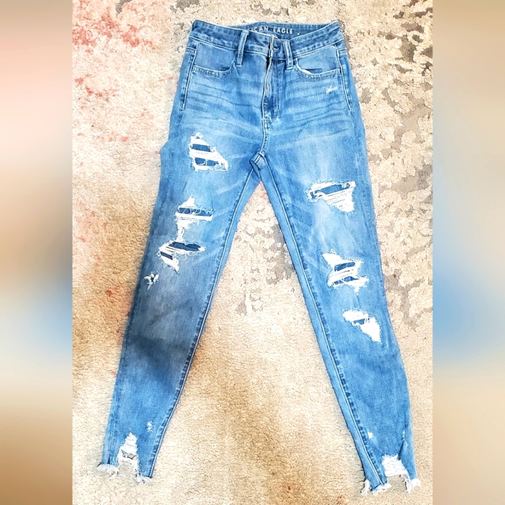 American Eagle Women's Distressed Jeans